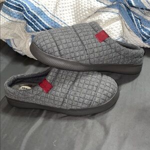 Women’s new house slippers